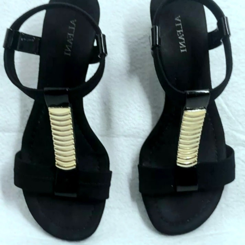 Alfani Sandles size 8